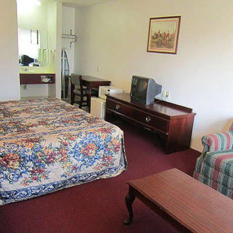 Royal Inn Albany Room photo